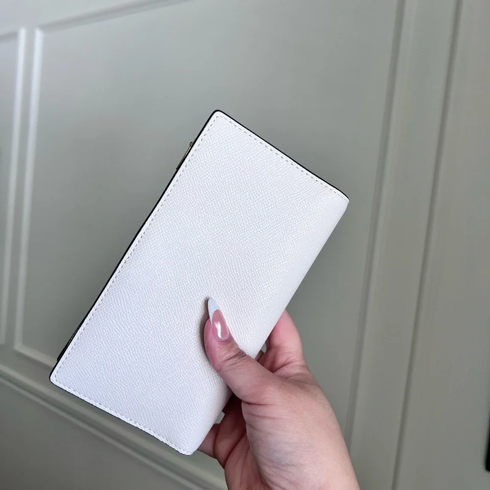 Coach Slim Wallet - Picture 4 of 5